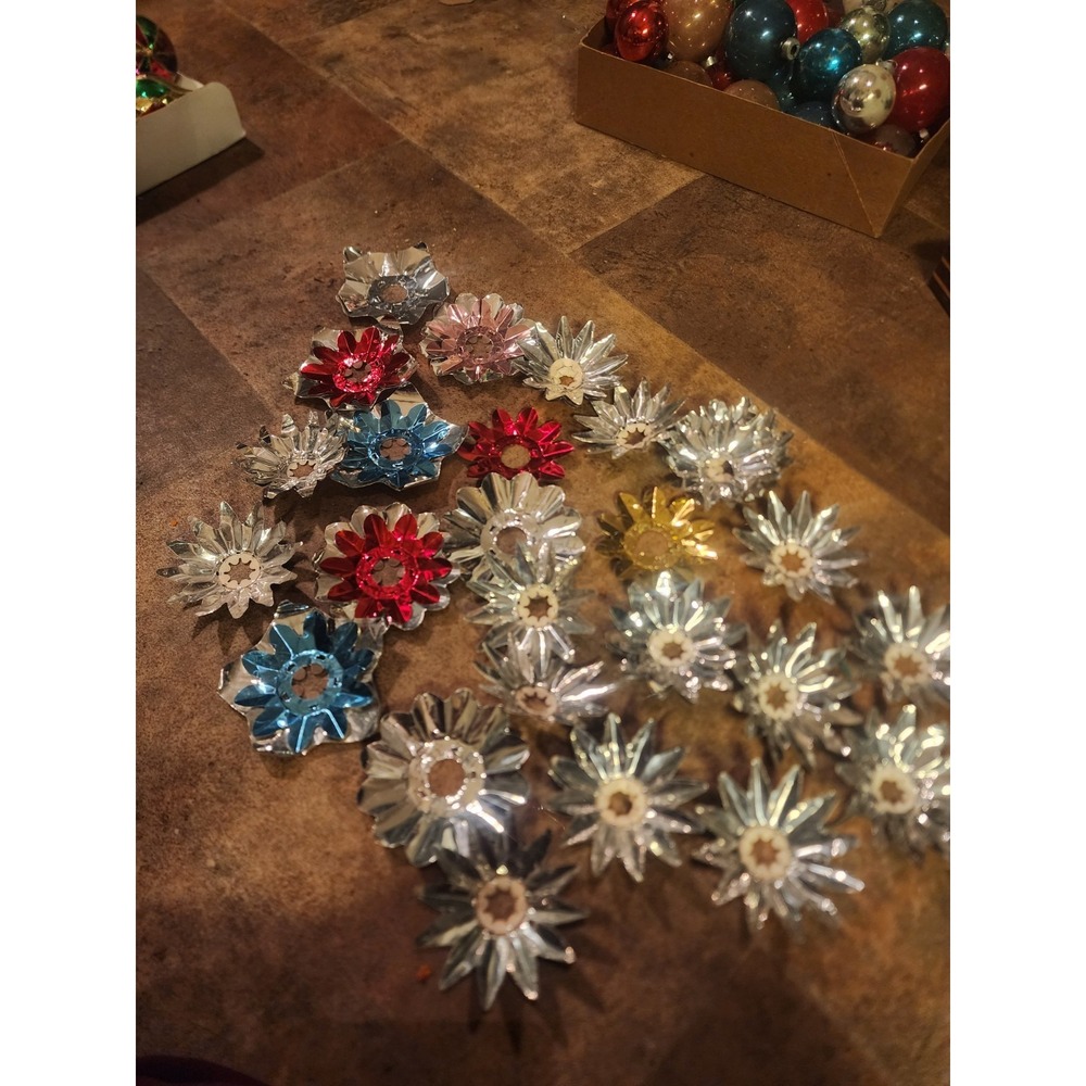 Vintage Lot Of Mid Century Aluminum Metallic Atomic Christmas Light Reflectors